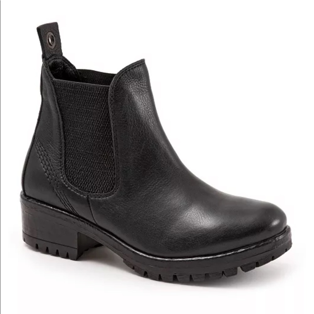 Bueno Florida black boots NWT